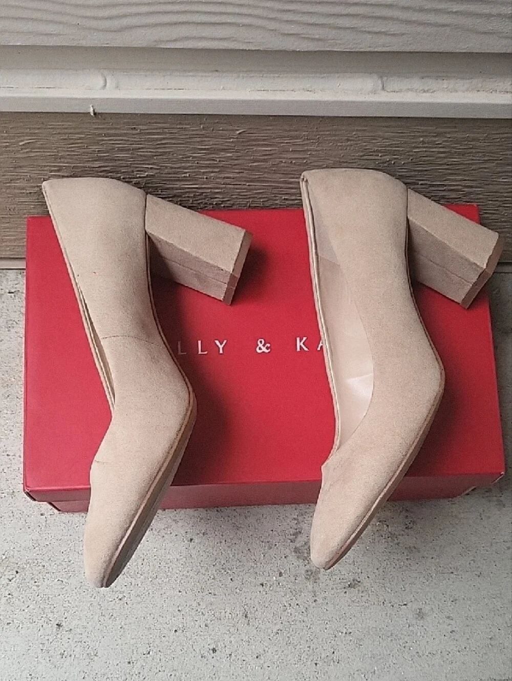 Kelly & Katie Nude Suede Block Heel Pumps Size 8M With Box